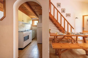 Dining - Holiday apartment with terrace and in a quiet location (Pittulongu)