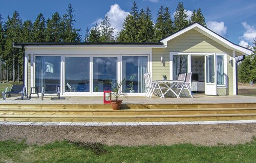 Lovely home in Bolmsö with kitchen