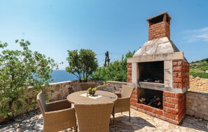 Outdoor dining - 2 bedroom amazing home in Podobuce (Podobuce)