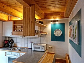 Fridge, microwave, oven, coffee/tea maker