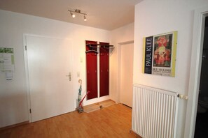 Unclassified image, 5 of 10, button - Villa Prinz Heinrich, App. 3 - with balcony and Baltic Sea view - App. 3 (Sassnitz)