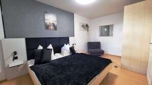 2 makuuhuonetta, vauvan matkasänky, Wi-Fi, pääsy pyörätuolilla