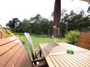 Outdoor dining - Tern 302 - Holiday Park Streckelsberg * 10 min. To the Baltic Sea beach * (Koserow (Seebad))