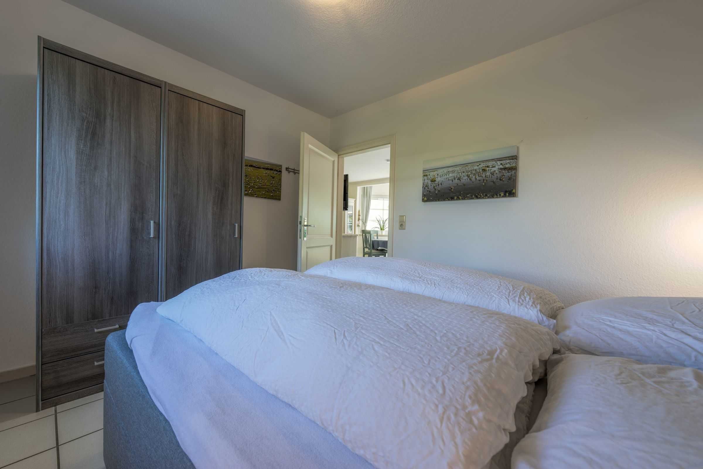 2 slaapkamers, een kluis op de kamer, reisbedje, wifi