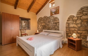 2 bedrooms, free WiFi, bed sheets