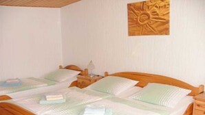 2 bedrooms, travel crib, WiFi - Wegemund, Helma - House Frohsinn - FW 1 - Holiday home Frohsinn 1 (Ückeritz)