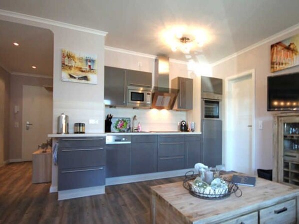 Køleskab, mikrobølgeovn, ovn, opvaskemaskine