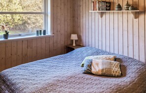 3 bedrooms, travel cot, free WiFi - Cozy home in Spøttrup with sauna (Spøttrup)