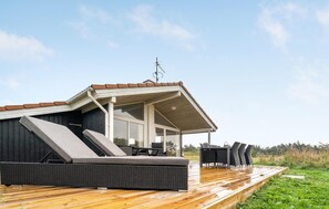 Terrace/patio - Amazing home in Harboøre with sauna (Harboøre)