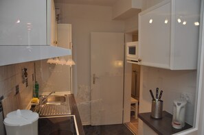 Fridge, microwave, oven