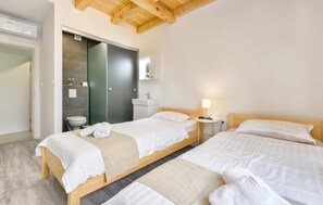 4 habitaciones, cuna de viaje, wifi gratis y ropa de cama 