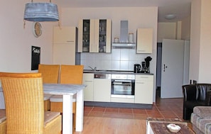 Kühlschrank, Herdplatte, Geschirrspüler