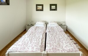 2 bedrooms, free WiFi