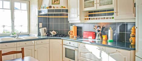 Oven, dishwasher