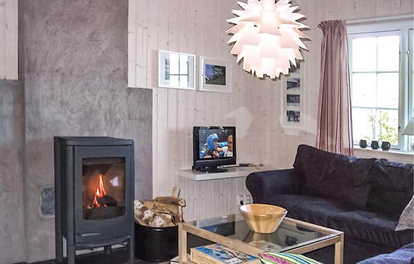 Fireplace, DVD player