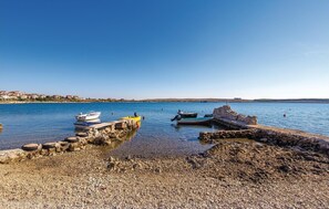 Nær stranden