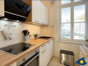 Kühlschrank, Mikrowelle, Geschirrspüler