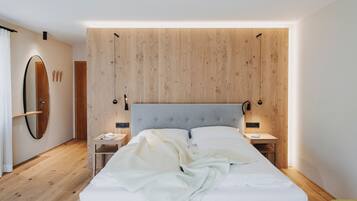 1 bedroom, in-room safe, desk, WiFi