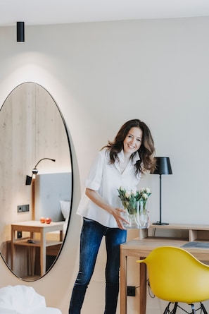 1 bedroom, in-room safe, desk, WiFi