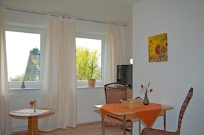 Dining - Beach chair house 1 150 m to the beach quiet location - Beach chair house 1 150 m to the beach (Göhren)