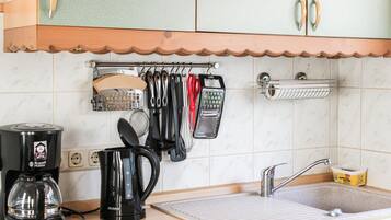 Kühlschrank, Herdplatte, Geschirrspüler