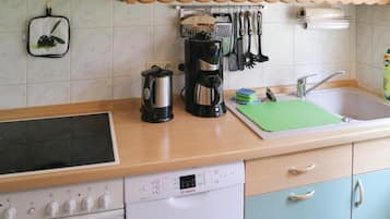 Kühlschrank, Herdplatte, Geschirrspüler