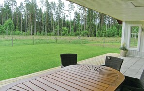 Outdoor dining - Nice home in Vittaryd with sauna (Vittaryd)