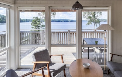 Beautiful home in Dalslånged with WiFi
