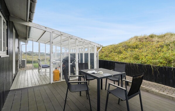 Outdoor dining - Awesome home in Ringkøbing with sauna (Ringkøbing)