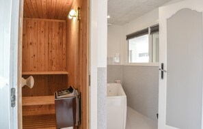 Shower - Awesome home in Ringkøbing with sauna (Ringkøbing)