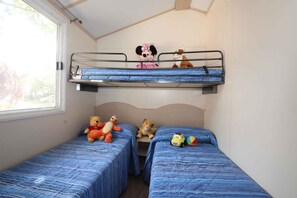 2 bedrooms