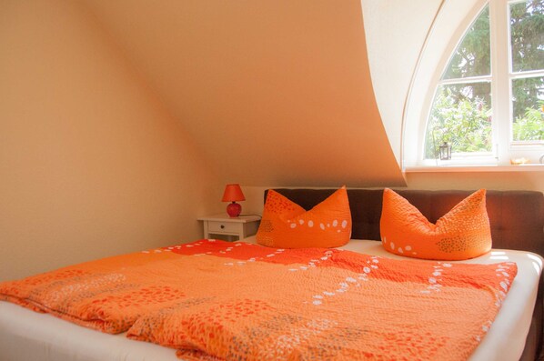 1 chambre, bureau, lit parapluie, Wi-Fi