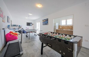 غرفة الألعاب