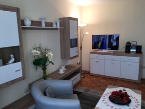 Unclassified image, 2 of 45, button