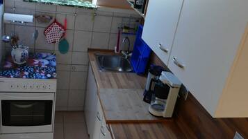 Kühlschrank, Mikrowelle, Ofen