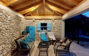 المنشأة من الداخل