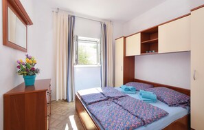 2 chambres, accès au Wi-Fi (inclus), literie fournie
