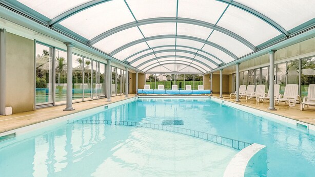 Una piscina techada