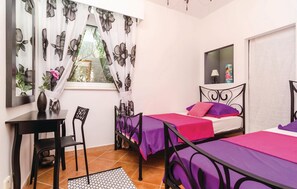 2 bedrooms, free WiFi, bed sheets