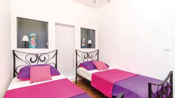 2 bedrooms, free WiFi, bed sheets