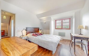 4 bedrooms, free WiFi
