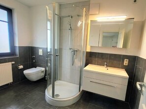 Shower - (244) 2-room apartment - apartment complex holiday dreams (Kühlungsborn)