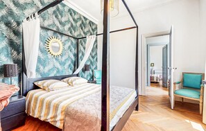 8 soverom, reiseseng for barn og wi-fi (inkludert)