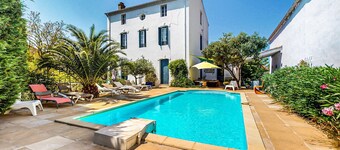 Awesome home in Capendu