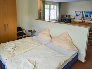 1 bedroom, WiFi, bed sheets