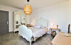 2 chambres, lit parapluie, Wi-Fi gratuit, draps fournis