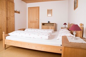 2 bedrooms, in-room safe, iron/ironing board, travel crib