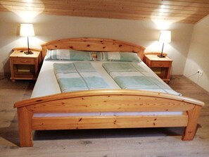 2 bedrooms, in-room safe, WiFi, bed sheets - Apartment Right - Landhaus Ramsauer (Tiefgraben)