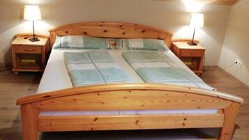 2 chambres, coffres-forts dans les chambres, Wi-Fi, draps fournis