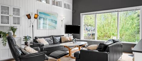 TV, fireplace, DVD player, foosball